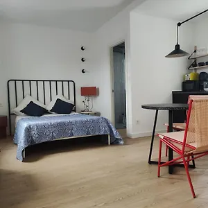 Habitación en casa particular Bonito Estudio Con Garaje, Bilbao